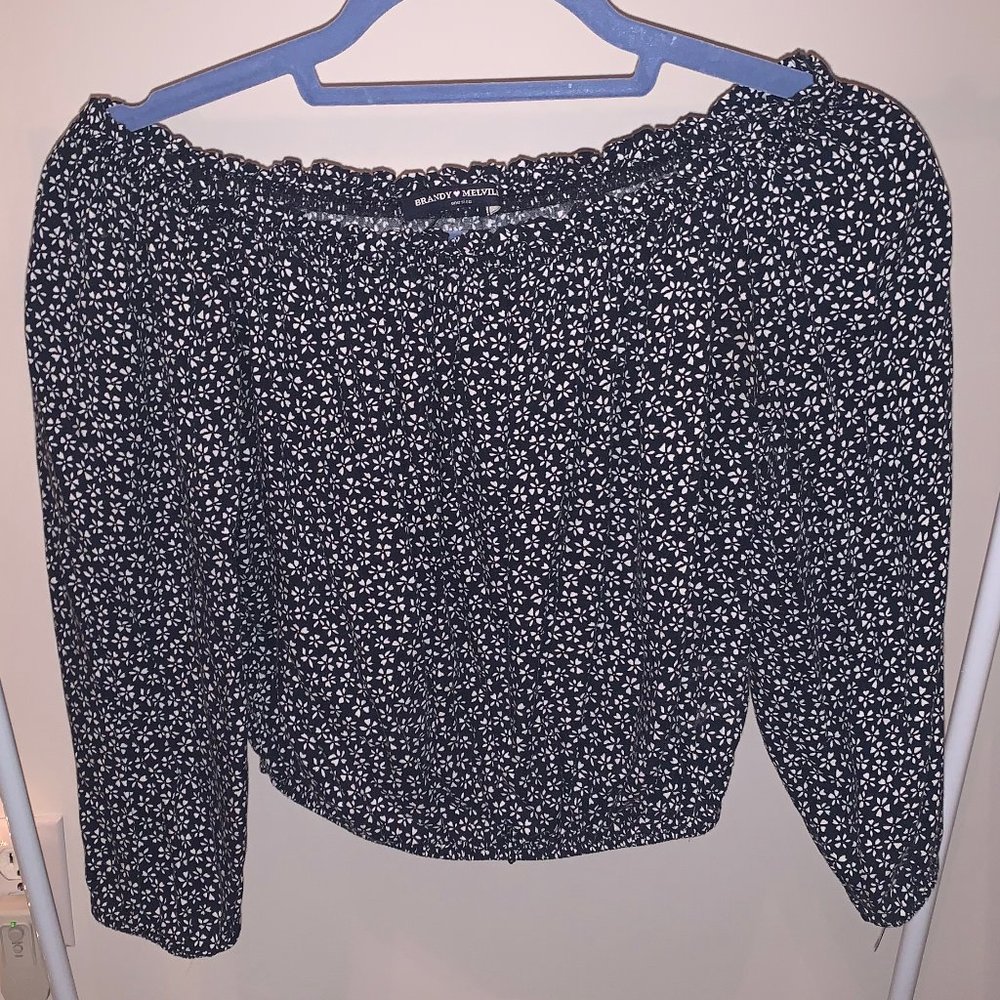 Brandy Melville Floral Off-the-shoulder crop top